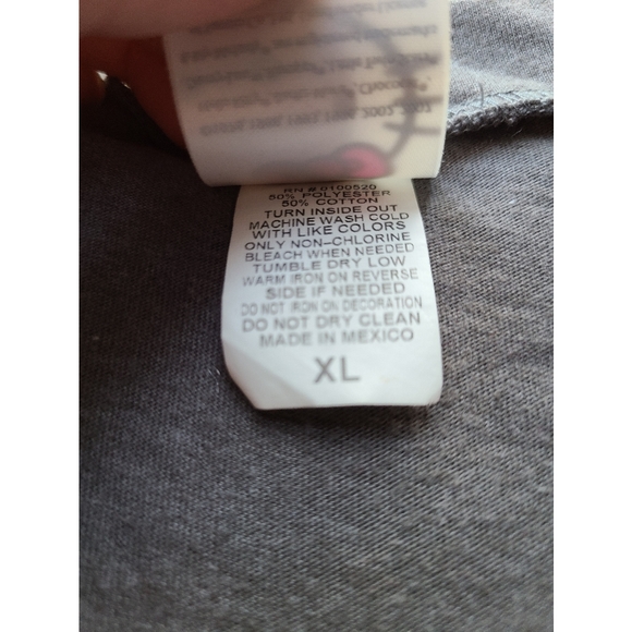 Hello Kitty Sanrio T-shirts. - Picture 13 of 13